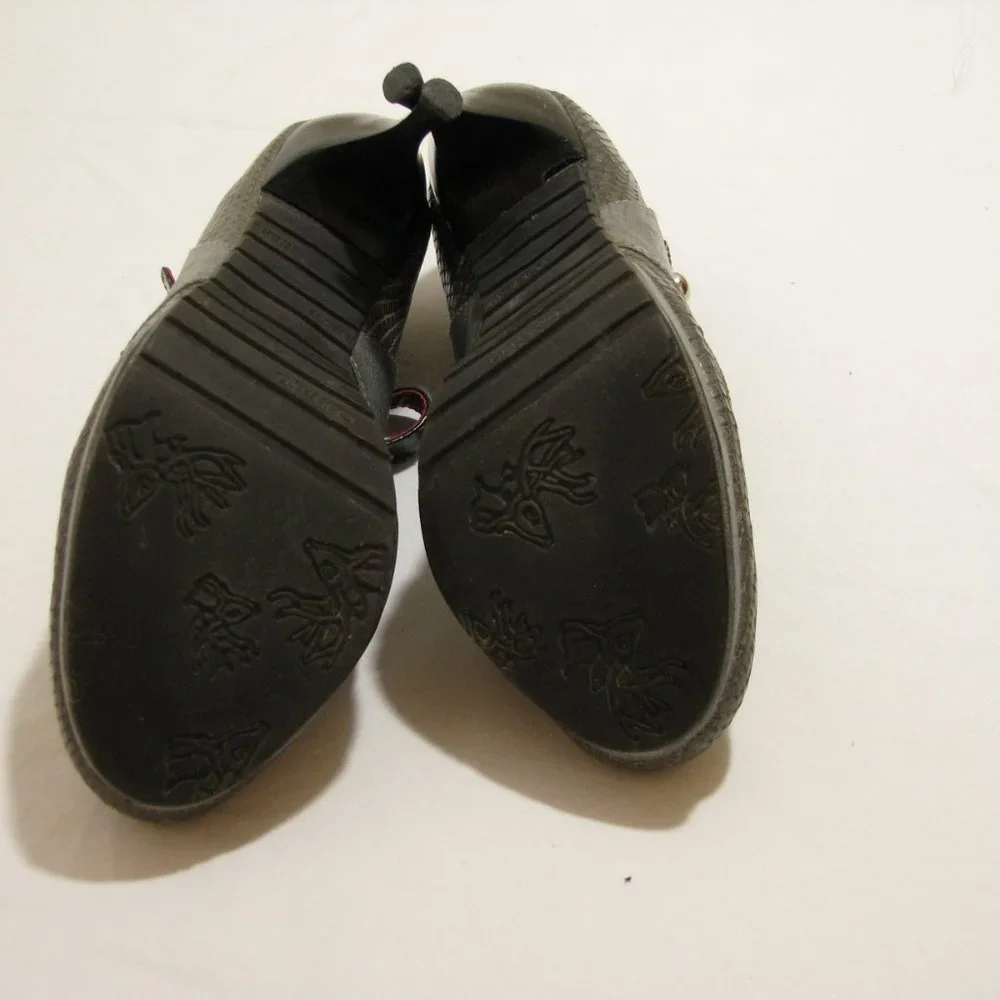 Two Tone Gray Platform Shoes - Picture 5 of 6